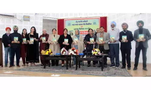 JAMMU: पंजाबी लघु कहानी संग्रह ‘कदमा दे निशान’ का विमोचन JAMMU: पंजाबी लघु कहानी संग्रह ‘कदमा दे निशान’ का विमोचन