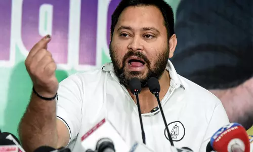 Tejashwi Yadav ने महिलाओं के खिलाफ अपराधों को लेकर राज्य सरकार पर हमला बोला Tejashwi Yadav ने महिलाओं के खिलाफ अपराधों को लेकर राज्य सरकार पर हमला बोला