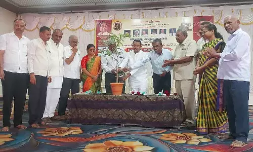 स्टूडेंट्स को इतिहास समझना चाहिए: Bheemasena Chimmanakkatti स्टूडेंट्स को इतिहास समझना चाहिए: Bheemasena Chimmanakkatti