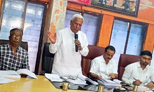 अधिकारियों को अपना काम ईमानदारी से करना चाहिए: Siddu Savadi अधिकारियों को अपना काम ईमानदारी से करना चाहिए: Siddu Savadi