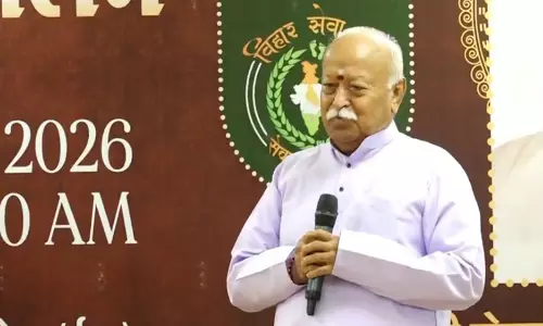 RSS प्रमुख मोहन भागवत का बयान: धर्म ब्रह्मांड की प्रेरक शक्ति, संतों का सम्मान हमारी जिम्मेदारी RSS प्रमुख मोहन भागवत का बयान: धर्म ब्रह्मांड की प्रेरक शक्ति, संतों का सम्मान हमारी जिम्मेदारी
