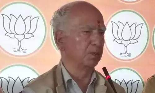 पूर्व CM Shanta Kumar ने पंजाब केसरी के दफ्तरों पर छापे की आलोचना की पूर्व CM Shanta Kumar ने पंजाब केसरी के दफ्तरों पर छापे की आलोचना की