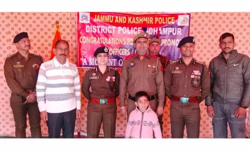 DIG, SSP ने नव पदोन्नत चयन ग्रेड कांस्टेबलों को सम्मानित किया DIG, SSP ने नव पदोन्नत चयन ग्रेड कांस्टेबलों को सम्मानित किया