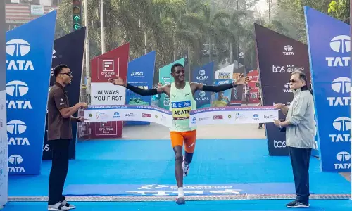 Ethiopia के तादु अबाटे और येशी कलायु मुंबई मैराथन 2026 में चैंपियन बने Ethiopia के तादु अबाटे और येशी कलायु मुंबई मैराथन 2026 में चैंपियन बने