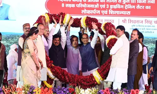 केंद्रीय मंत्री गडकरी ने Vidisha में 4,400 करोड़ रुपये की परियोजनाओं का किया उद्घाटन