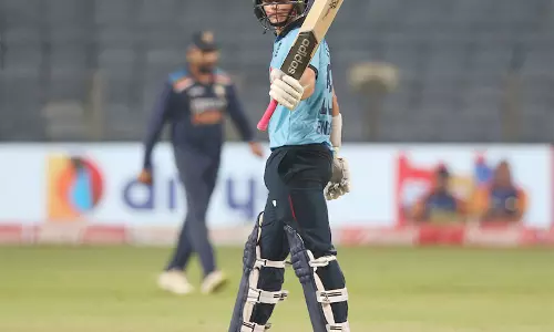 BBL: कुरेन, स्मिथ और स्टार्क के शानदार प्रदर्शन से सिडनी सिक्सर्स ने ब्रिसबेन हीट को पांच विकेट से हराया