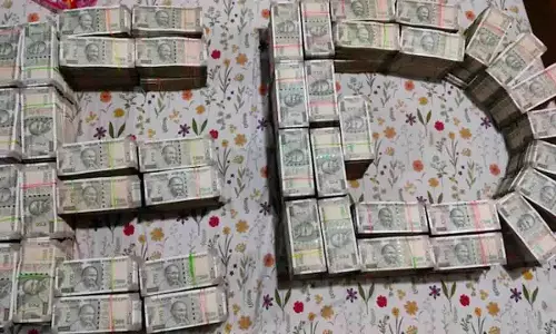 ED का बड़ा अभियान: गंजाम में रेत-पत्थर माइनिंग सिंडिकेट का पर्दाफाश ED का बड़ा अभियान: गंजाम में रेत-पत्थर माइनिंग सिंडिकेट का पर्दाफाश