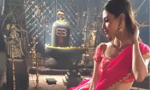 Mouni Roy ने 2016 ट्रेंड में शेयर की नागिन शिवन्या की यादें Mouni Roy ने 2016 ट्रेंड में शेयर की नागिन शिवन्या की यादें