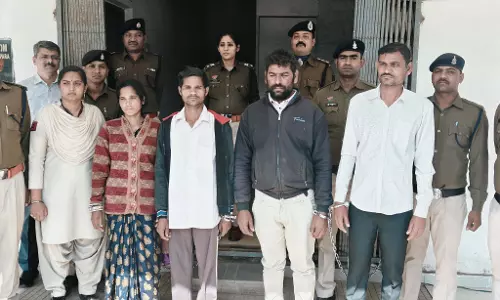 पत्नी ने दी 40 हजार की सुपारी, पति की सिर कलम हत्या, शव रेलवे ट्रैक पर फेंका