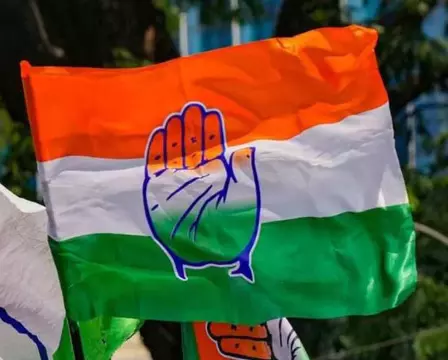 गुटबाज नेताओं पर कांग्रेस हाईकमान की कड़ी नजर, एक वरिष्ठ को मिली फटकार गुटबाज नेताओं पर कांग्रेस हाईकमान की कड़ी नजर, एक वरिष्ठ को मिली फटकार