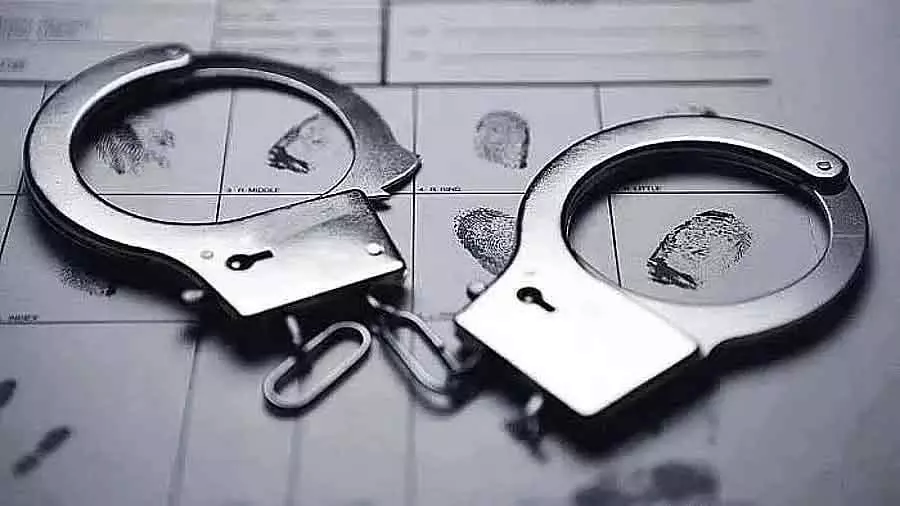 Manipur के बिष्णुपुर में दो आतंकवादी गिरफ्तार Manipur के बिष्णुपुर में दो आतंकवादी गिरफ्तार
