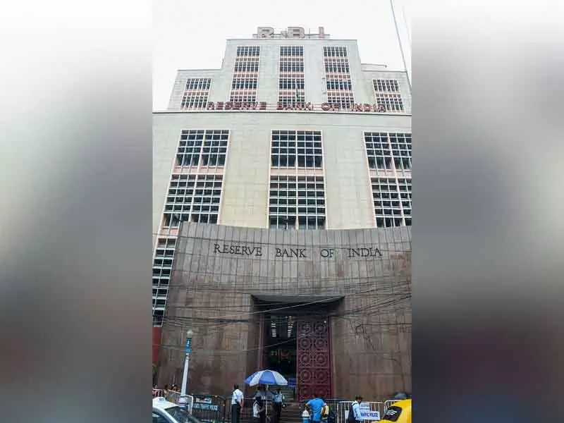 भारत का विदेशी मुद्रा भंडार 9 जनवरी को $392 मिलियन बढ़कर $687.2 बिलियन हुआ भारत का विदेशी मुद्रा भंडार 9 जनवरी को $392 मिलियन बढ़कर $687.2 बिलियन हुआ
