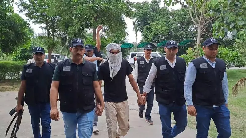 Haryana : गोदारा-बरार विवाद ने कैसे दुनिया भर में गैंग वॉर शुरू कर दिया Haryana : गोदारा-बरार विवाद ने कैसे दुनिया भर में गैंग वॉर शुरू कर दिया