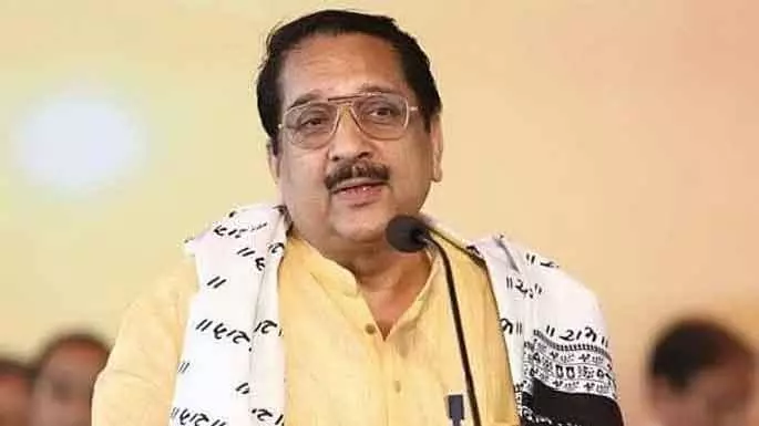 बेटे आकाश के BMC वार्ड 221 जीतने के एक दिन बाद BJP नेता राज पुरोहित का निधन बेटे आकाश के BMC वार्ड 221 जीतने के एक दिन बाद BJP नेता राज पुरोहित का निधन
