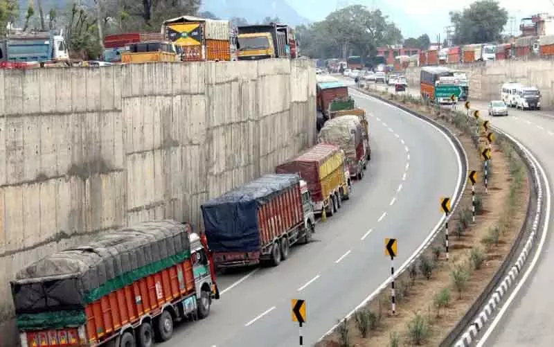 SGR-JMU NH दो-तरफ़ा ट्रैफ़िक के लिए खुला SGR-JMU NH दो-तरफ़ा ट्रैफ़िक के लिए खुला