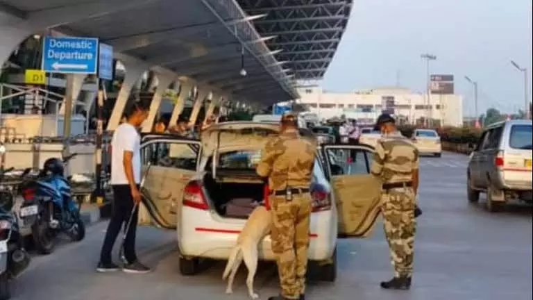 गणतंत्र दिवस से पहले Chennai एयरपोर्ट पर मल्टी-लेयर सिक्योरिटी लागू की गई गणतंत्र दिवस से पहले Chennai एयरपोर्ट पर मल्टी-लेयर सिक्योरिटी लागू की गई