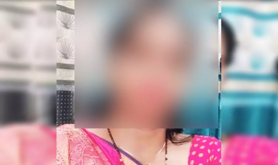 शिक्षिका ने स्कूल में खत्म की जिंदगी, प्रिंसिपल रूम में लटका दिखा शव शिक्षिका ने स्कूल में खत्म की जिंदगी, प्रिंसिपल रूम में लटका दिखा शव