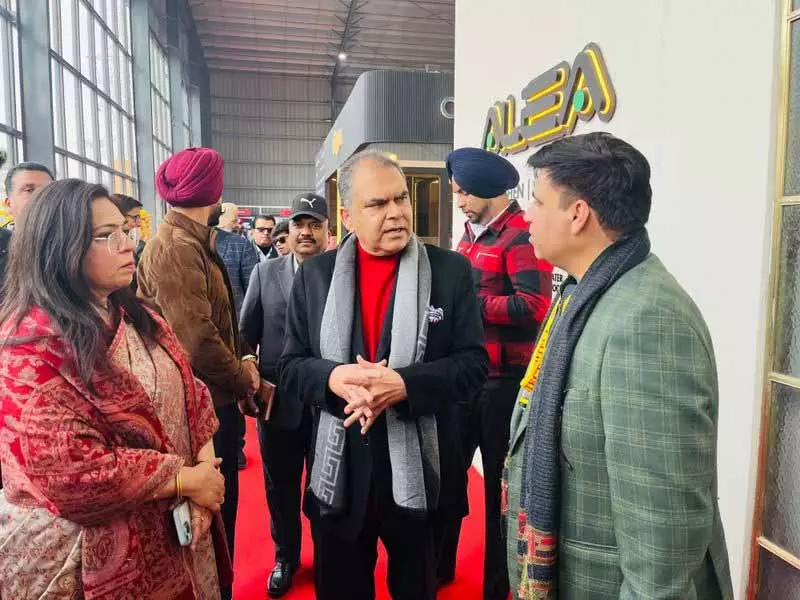 Ludhiana: नए सेंटर में प्रैक्टिस सेशन के दौरान एक उभरता हुआ वेटलिफ्टर Ludhiana: नए सेंटर में प्रैक्टिस सेशन के दौरान एक उभरता हुआ वेटलिफ्टर