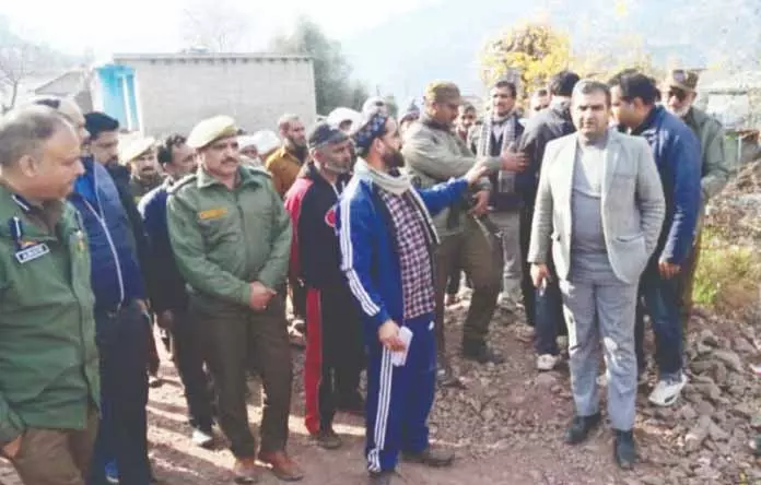 डीसी, SSP ने सावलकोट एचईपी साइट का दौरा किया, सुरक्षा का जायजा लिया डीसी, SSP ने सावलकोट एचईपी साइट का दौरा किया, सुरक्षा का जायजा लिया