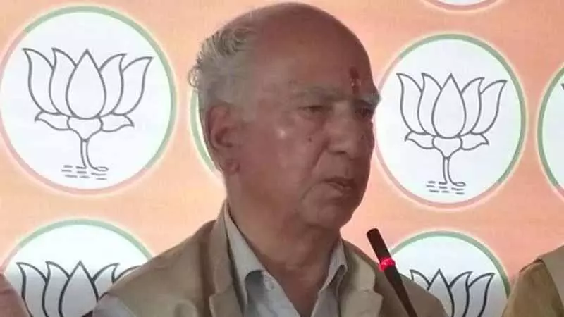 पूर्व CM Shanta Kumar ने पंजाब केसरी के दफ्तरों पर छापे की आलोचना की पूर्व CM Shanta Kumar ने पंजाब केसरी के दफ्तरों पर छापे की आलोचना की