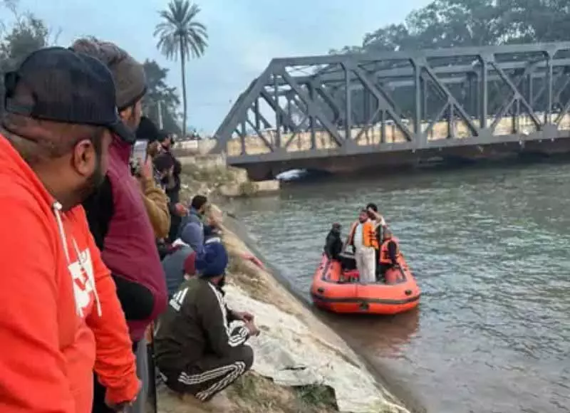 Ludhiana: गांव का युवक लापता, 100 रुपये के लिए आत्महत्या की धमकी Ludhiana: गांव का युवक लापता, 100 रुपये के लिए आत्महत्या की धमकी