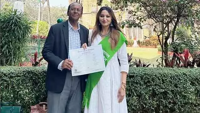 पिता का सपना आखिरकार सच हुआ: एक्ट्रेस मेघना गांवकर ने PhD की डिग्री हासिल की पिता का सपना आखिरकार सच हुआ: एक्ट्रेस मेघना गांवकर ने PhD की डिग्री हासिल की