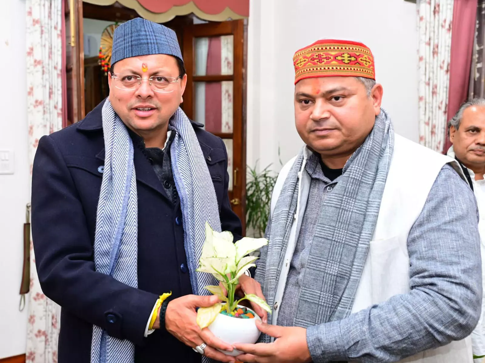 केंद्रीय मंत्री राज भूषण चौधरी ने Dehradun में उत्तराखंड के सीएम धामी से मुलाकात की केंद्रीय मंत्री राज भूषण चौधरी ने Dehradun में उत्तराखंड के सीएम धामी से मुलाकात की