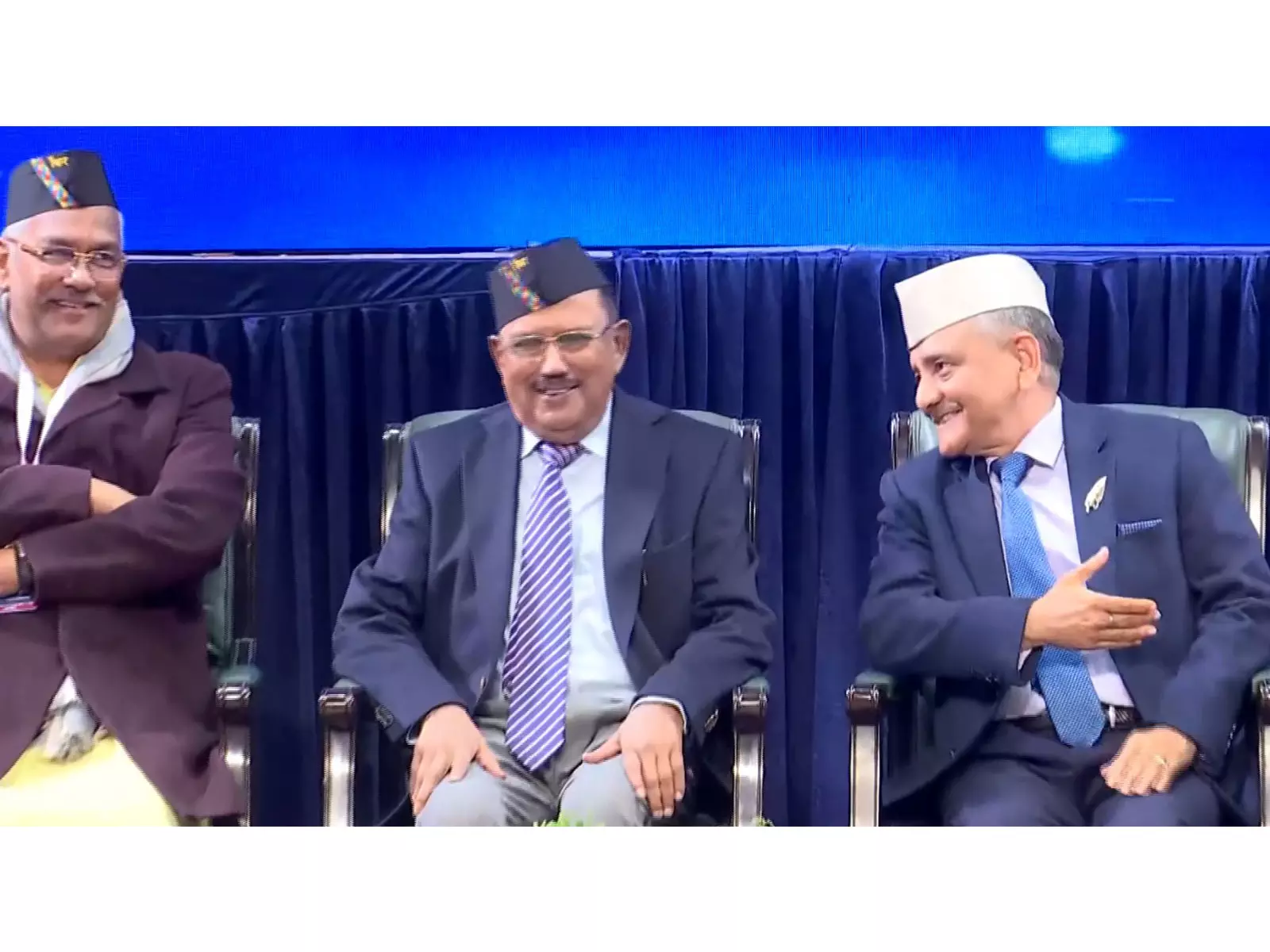 Raibar-7 कार्यक्रम में अजीत डोवाल और अनिल चौहान ने उत्तराखंड की सांस्कृतिक जड़ों और नेतृत्व पर जोर दिया Raibar-7 कार्यक्रम में अजीत डोवाल और अनिल चौहान ने उत्तराखंड की सांस्कृतिक जड़ों और नेतृत्व पर जोर दिया