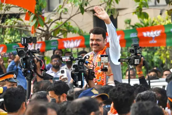 Sikkim : निकाय चुनावों में BJP-शिवसेना गठबंधन के शानदार प्रदर्शन पर CM फडणवीस Sikkim : निकाय चुनावों में BJP-शिवसेना गठबंधन के शानदार प्रदर्शन पर CM फडणवीस
