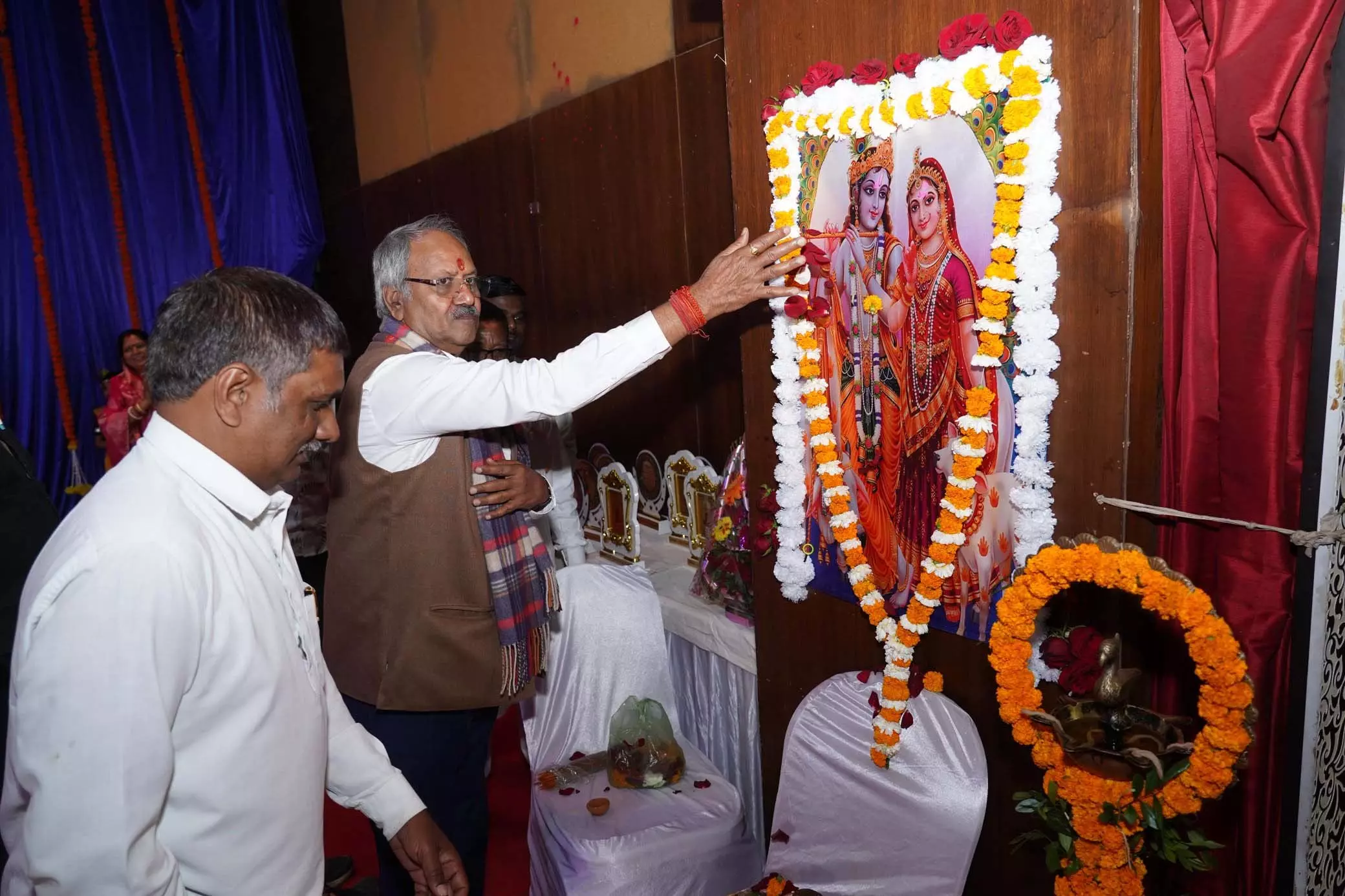 युवक–युवती परिचय सम्मेलन में शामिल हुए सांसद बृजमोहन अग्रवाल युवक–युवती परिचय सम्मेलन में शामिल हुए सांसद बृजमोहन अग्रवाल