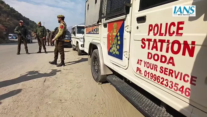 Doda पुलिस ने 578 ग्राम चरस के साथ ड्रग पेडलर को धर दबोचा Doda पुलिस ने 578 ग्राम चरस के साथ ड्रग पेडलर को धर दबोचा