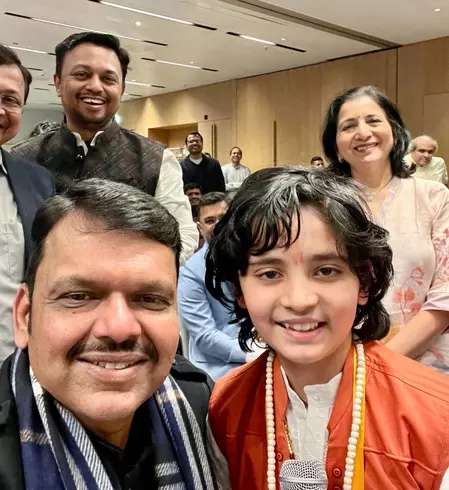 ज्यूरिख पहुंचे सीएम देवेंद्र फडणवीस, बोले- मेहनती और विश्वसनीय होना ही मराठी भाषी की पहचान ज्यूरिख पहुंचे सीएम देवेंद्र फडणवीस, बोले- मेहनती और विश्वसनीय होना ही मराठी भाषी की पहचान