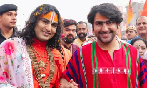 पूर्व विधायक ने धीरेंद्र शास्त्री और अनिरुद्धाचार्य पर अश्लील टिप्पणी की, लोगों में भारी आक्रोश