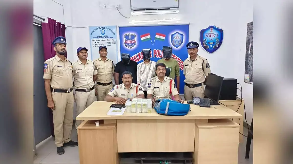 हैदराबाद : 500 रुपये के नकली नोटों के 10 बंडलों के साथ तीन लोग गिरफ्तार