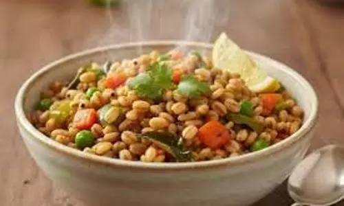 Jau Upma Recipe: ब्रेकफास्ट के लिए लाजवाब है जौ का उपमा Jau Upma Recipe: ब्रेकफास्ट के लिए लाजवाब है जौ का उपमा