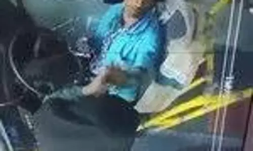 Surat: बुर्का पहनी महिला ने बस   ड्राइवर को बुरी तरह पीटा