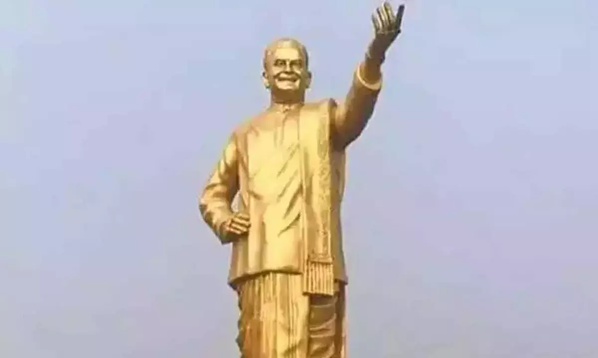 NTR की मूर्ति के बजाय मेडिकल कॉलेज बनाने की अपील NTR की मूर्ति के बजाय मेडिकल कॉलेज बनाने की अपील
