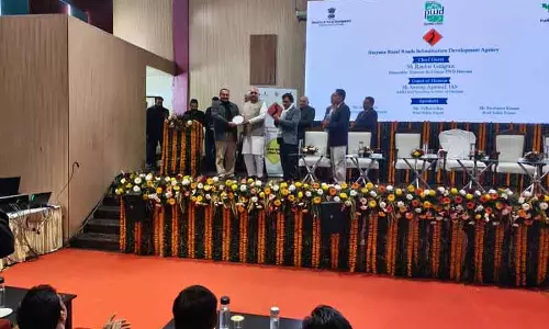 Yamunanagar के वकील को सड़क सुरक्षा में योगदान के लिए सम्मानित किया गया Yamunanagar के वकील को सड़क सुरक्षा में योगदान के लिए सम्मानित किया गया