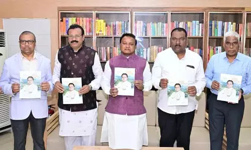 CM माझी ने ओडिशा सरकार का मुखपत्र ‘प्रगति प्रभा’ लॉन्च किया CM माझी ने ओडिशा सरकार का मुखपत्र ‘प्रगति प्रभा’ लॉन्च किया
