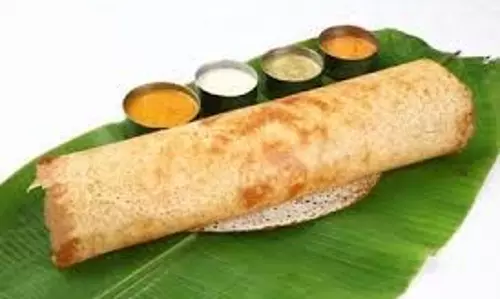 Chilli Garlic Rava Dosa: घर पर आसानी से बनाएं चिली गार्लिक रवा डोसा