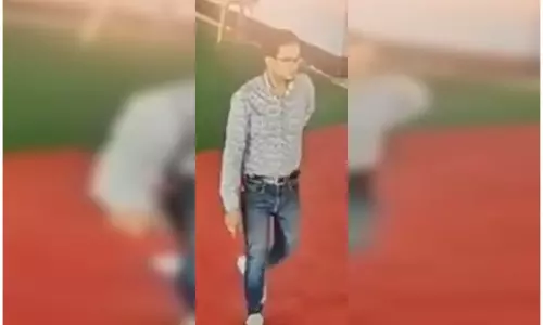 बेटे का रिजल्ट देखते ही थम गई इंजीनियर पिता की सांसें...मचा कोहराम बेटे का रिजल्ट देखते ही थम गई इंजीनियर पिता की सांसें...मचा कोहराम
