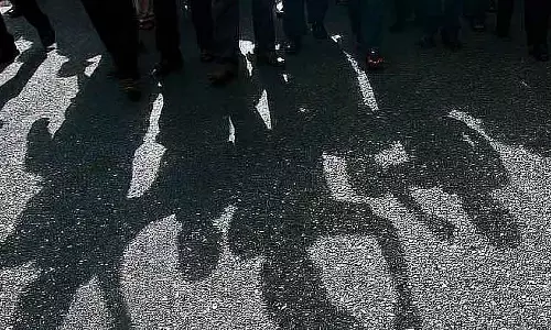 Maharashtra के भिवंडी में राजनीतिक कार्यकर्ताओं में झड़प Maharashtra के भिवंडी में राजनीतिक कार्यकर्ताओं में झड़प