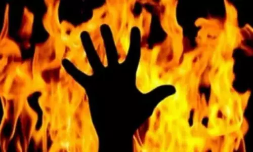 Sonbhadra: सोनभद्र में आग का तांडव, बुजुर्ग महिला की जान गई Sonbhadra: सोनभद्र में आग का तांडव, बुजुर्ग महिला की जान गई