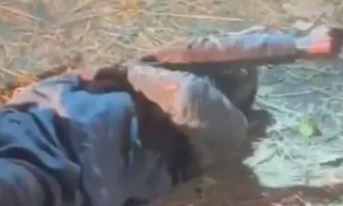 नर्सरी के पास लाश मिली, हत्या की आशंका नर्सरी के पास लाश मिली, हत्या की आशंका