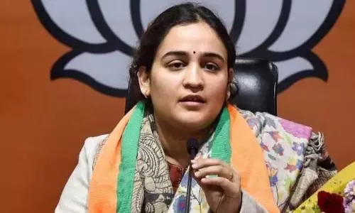 बीजेपी नेता अपर्णा यादव से तलाक लेंगे मुलायम सिंह के बेटे प्रतीक यादव, खुद किया ऐलान