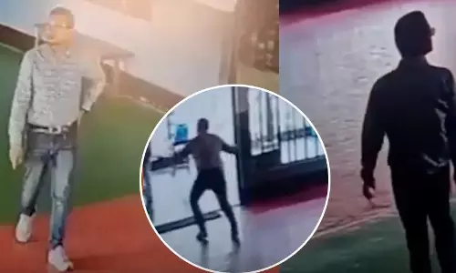 Jorhat: स्कूल में रिजल्ट देखने के दौरान पिता की मौत, मातम छाया Jorhat: स्कूल में रिजल्ट देखने के दौरान पिता की मौत, मातम छाया