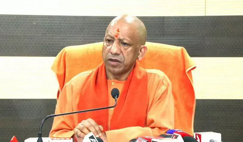 UP: सीएम ने जनता दर्शन में शिकायतें सुनीं, घरेलू विवाद के मामले में कार्रवाई का आदेश दिया