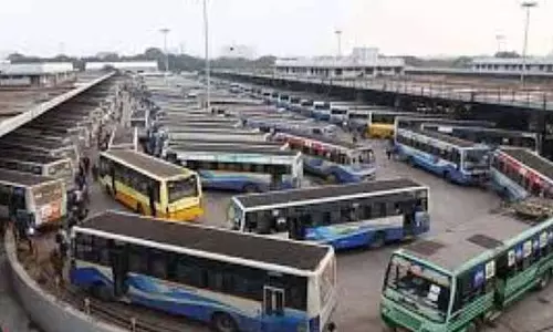 Chennai: पट्टाभिराम के यात्रियों ने बसों के कम होते ऑप्शन पर चिंता जताई Chennai: पट्टाभिराम के यात्रियों ने बसों के कम होते ऑप्शन पर चिंता जताई