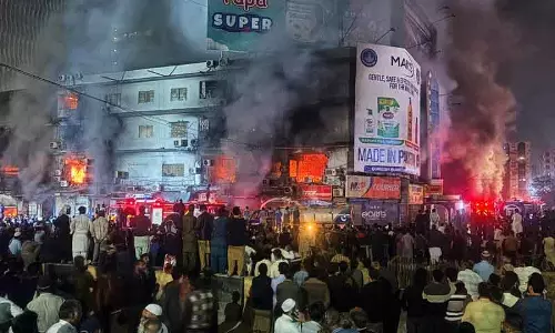 Karachi के मॉल में आग लगने से छह लोगों की मौत, 18 लापता