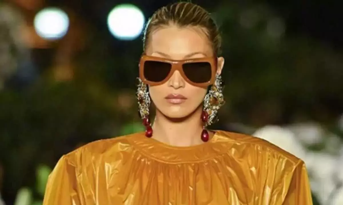 Bella Hadid को उनकी द ब्यूटी को-स्टार्स से समझदारी की बातें सुनने को मिलीं